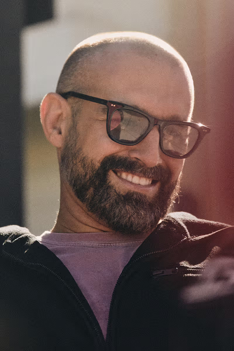 A&P ALBINO & PRETO SPIRIT BLACK W BROWN LENS